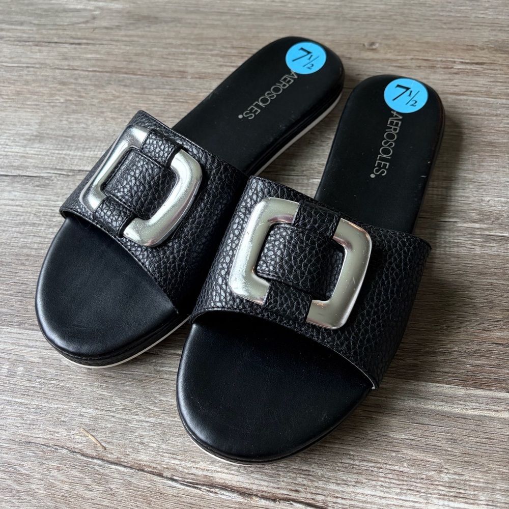AEROSOLES Black slippers with Metallic Buckle